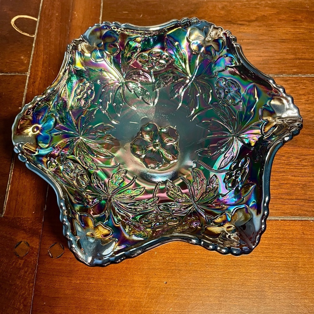 Fenton Art Glass Amethyst Carnival Caroline Dogwood Bowl 1977 Original Tag
